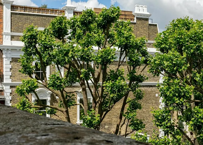 Penthousestays Notting Hill - Spacious 3 Bedroom King Bed Apartment - Near Portobello Road & Kensington High Street